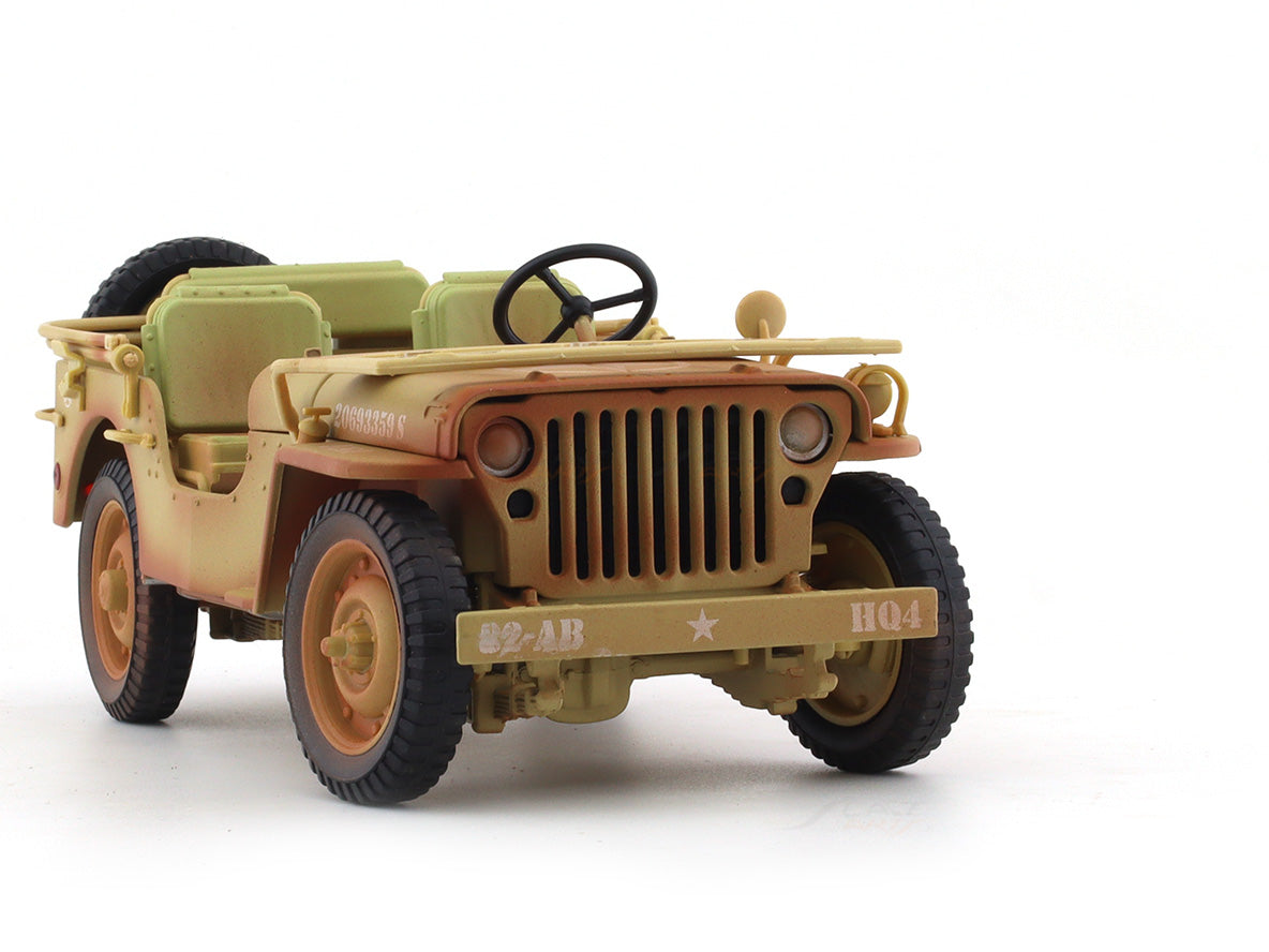1944 Jeep Willys Desert 1:18 American Diorama diecast scale model car collectible