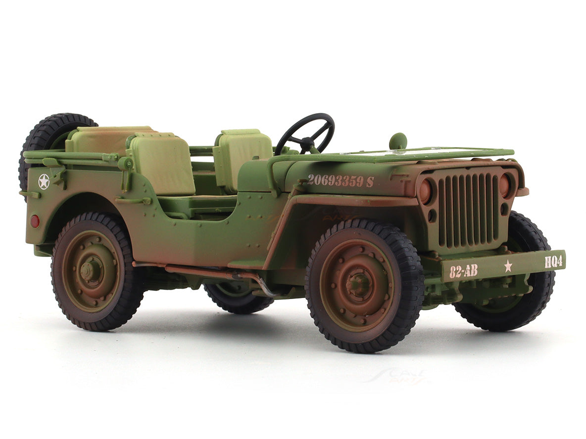 1944 Jeep Willys Green 1:18 American Diorama diecast scale model car collectible