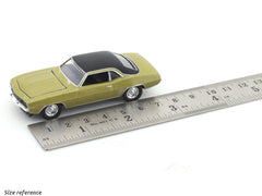 1969 Chevrolet Camaro RS golden 1:64 M2 Machines licensed diecast scale model car 11228-111