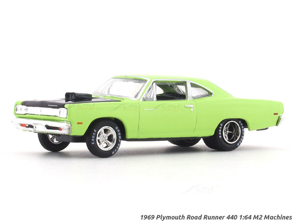 1969 Plymouth Road Runner 440 green 1:64 M2 Machines licensed diecast scale model car 11228-121