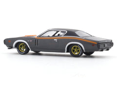 1970 Dodge Charger R/T 440 6-Pack grey 1:64 M2 Machines licensed diecast scale model car 11228-118