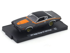 1970 Dodge Charger R/T 440 6-Pack grey 1:64 M2 Machines licensed diecast scale model car 11228-118