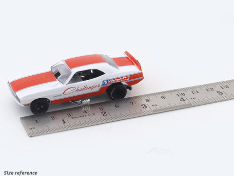 1971 Dodge Challenger Funny 1:64 M2 Machines licensed diecast scale model car 32600-84
