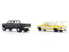 1975 Chevrolet Silverado 30 4X4 Pickup & 1973 Chevrolet Silverado 30 Pickup 1:64 M2 Machines diecast hauler scale model