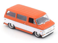 1975 Chevrolet Van G10 1:64 M2 Machines licensed diecast scale model car 32500-97