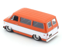 1975 Chevrolet Van G10 1:64 M2 Machines licensed diecast scale model car 32500-97