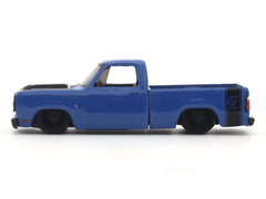 1976 Dodge Adventurer 150-Custom blue 1:64 M2 Machines licensed diecast scale model car 32500-95