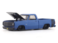 1976 Dodge Adventurer 150-Custom blue 1:64 M2 Machines licensed diecast scale model car 32500-95