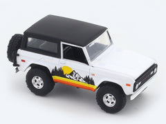 1976 Ford Bronco white 1:64 M2 Machines licensed diecast scale model car 32500-91