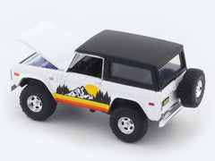 1976 Ford Bronco white 1:64 M2 Machines licensed diecast scale model car 32500-91