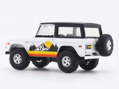 1976 Ford Bronco white 1:64 M2 Machines licensed diecast scale model car 32500-91