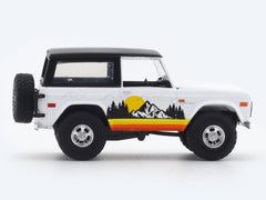 1976 Ford Bronco white 1:64 M2 Machines licensed diecast scale model car 32500-91