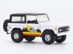 1976 Ford Bronco white 1:64 M2 Machines licensed diecast scale model car 32500-91