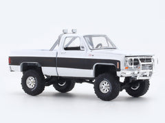 1976 GMC Sierra Grande 15 4x4 1:64 M2 Machines licensed diecast scale model car 32500-93