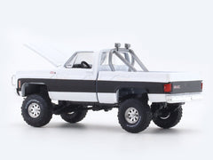 1976 GMC Sierra Grande 15 4x4 1:64 M2 Machines licensed diecast scale model car 32500-93