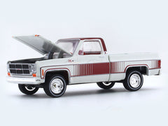 1976 GMC Sierra Grande 15 1:64 M2 Machines diecast scale car collectible
