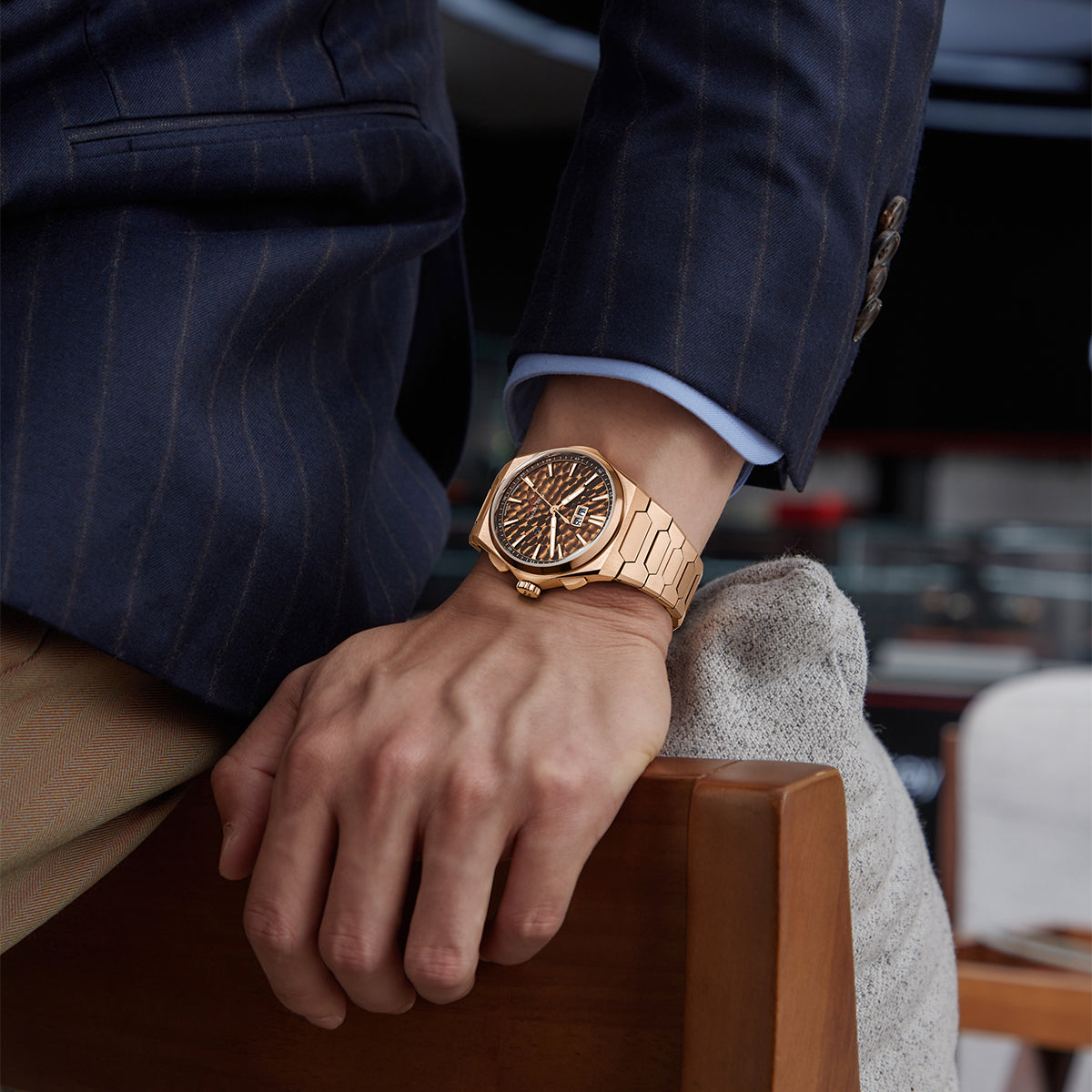 【Limited Edition 300pcs】Hammer Dial Big Date Automatic Winding Gold Brown Chiming Watch Lucky Harvey