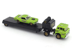 1968 Ford C-950 Truck & 1966 Mustang 2+2 1:64 M2 Machines diecast hauler scale model
