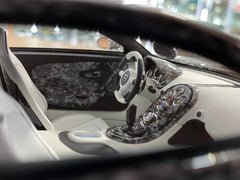 1/18 Resin - Davis & Giovanni Bugatti Vivere Mansory Final Diamond Edition in Forged Carbon Fiber , 01/01 Limited