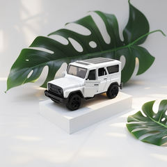 White - YA3 Hunter – Metal Die-Cast Jeep Pull-Back Car for Kids & Collectors | Russian Military-Style Off-Road Model Vehicle Scale 1:36 LMI15191.