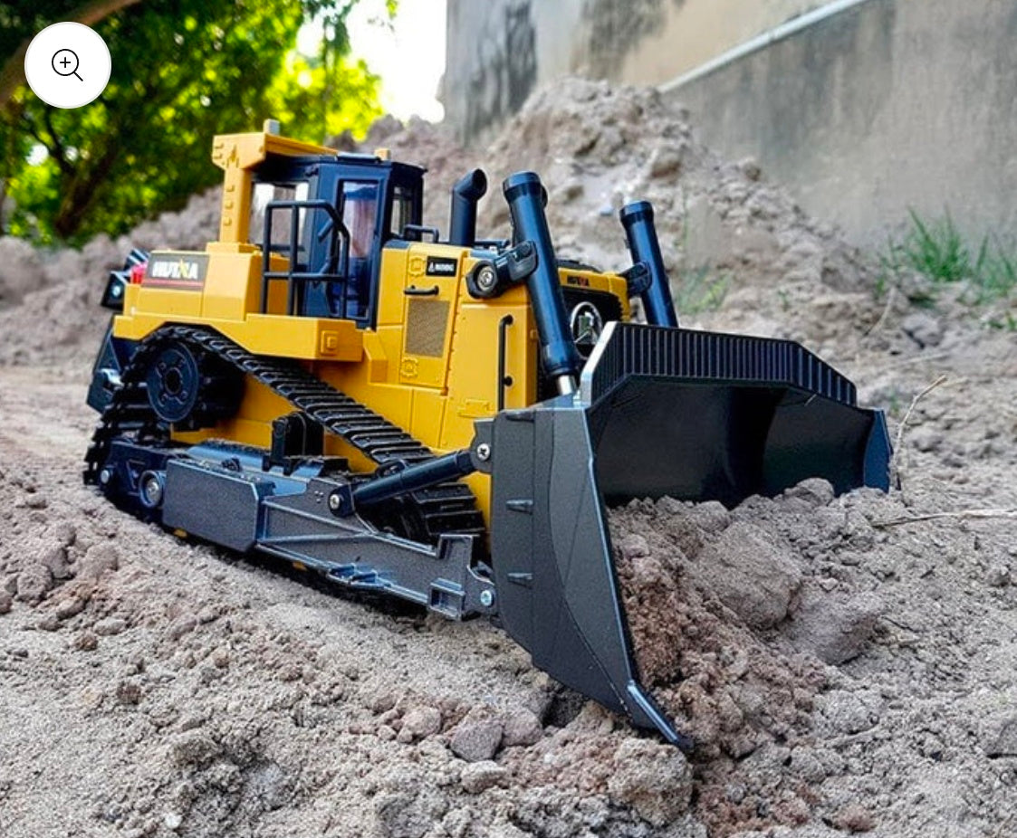 HUINA 1554 1:16 Remote Control Bulldozer (2025 Model) | Heavy-Duty RC Construction Vehicle
